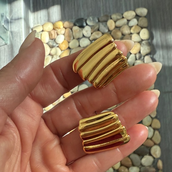 Gold Textured Earrings - Picture 1 of 7